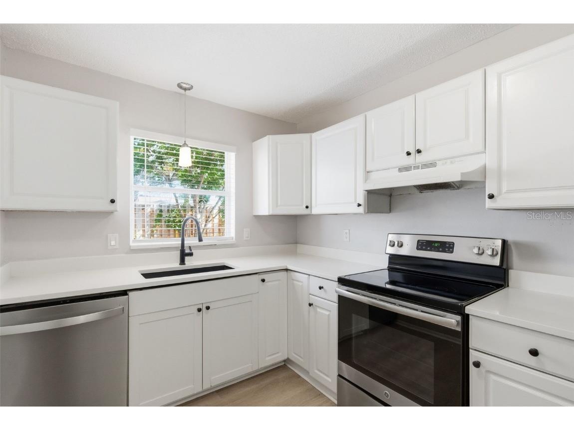 2227 Montclair Drive Sarasota FL 34231 A4677183 image13