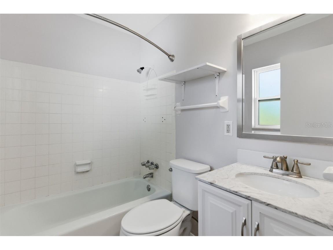 2227 Montclair Drive Sarasota FL 34231 A4677183 image17