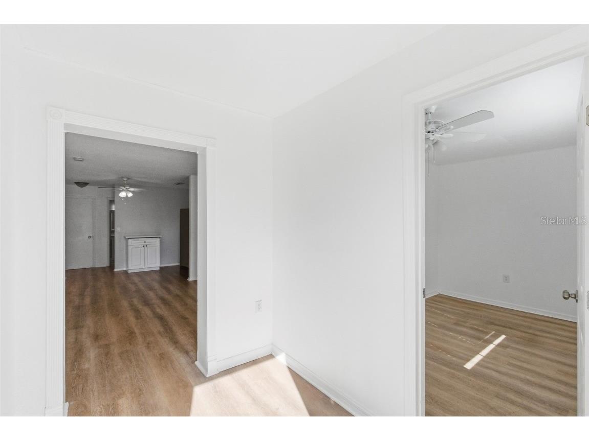 2227 Montclair Drive Sarasota FL 34231 A4677183 image19