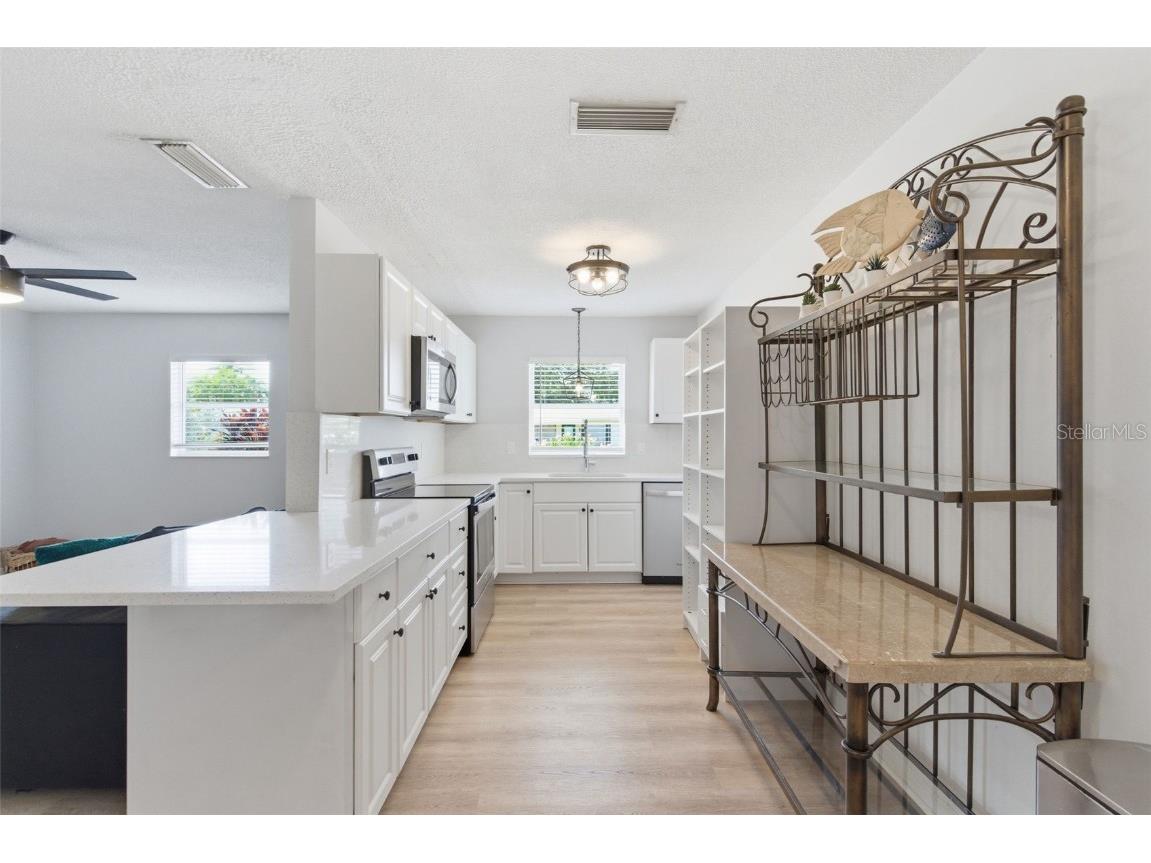 2227 Montclair Drive Sarasota FL 34231 A4677183 image35