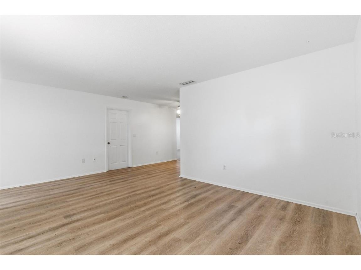 2227 Montclair Drive Sarasota FL 34231 A4677183 image7