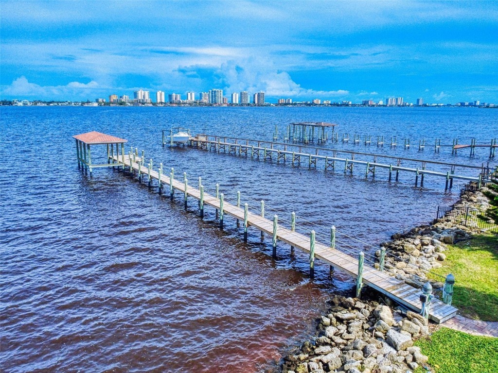 2227 S Palmetto Avenue South Daytona FL 32119 - HALIFAX RIVER V4944999 image26