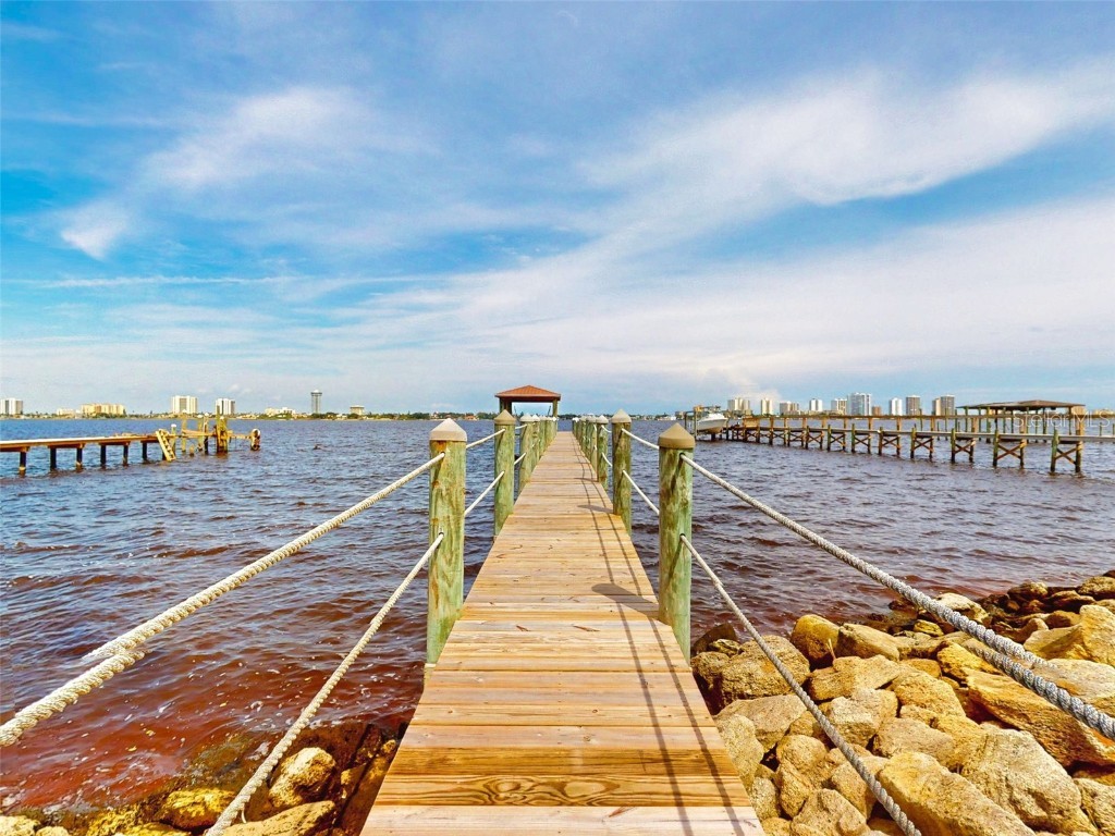 2227 S Palmetto Avenue South Daytona FL 32119 - HALIFAX RIVER V4944999 image28