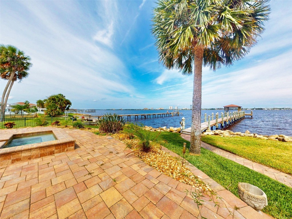 2227 S Palmetto Avenue South Daytona FL 32119 - HALIFAX RIVER V4944999 image31