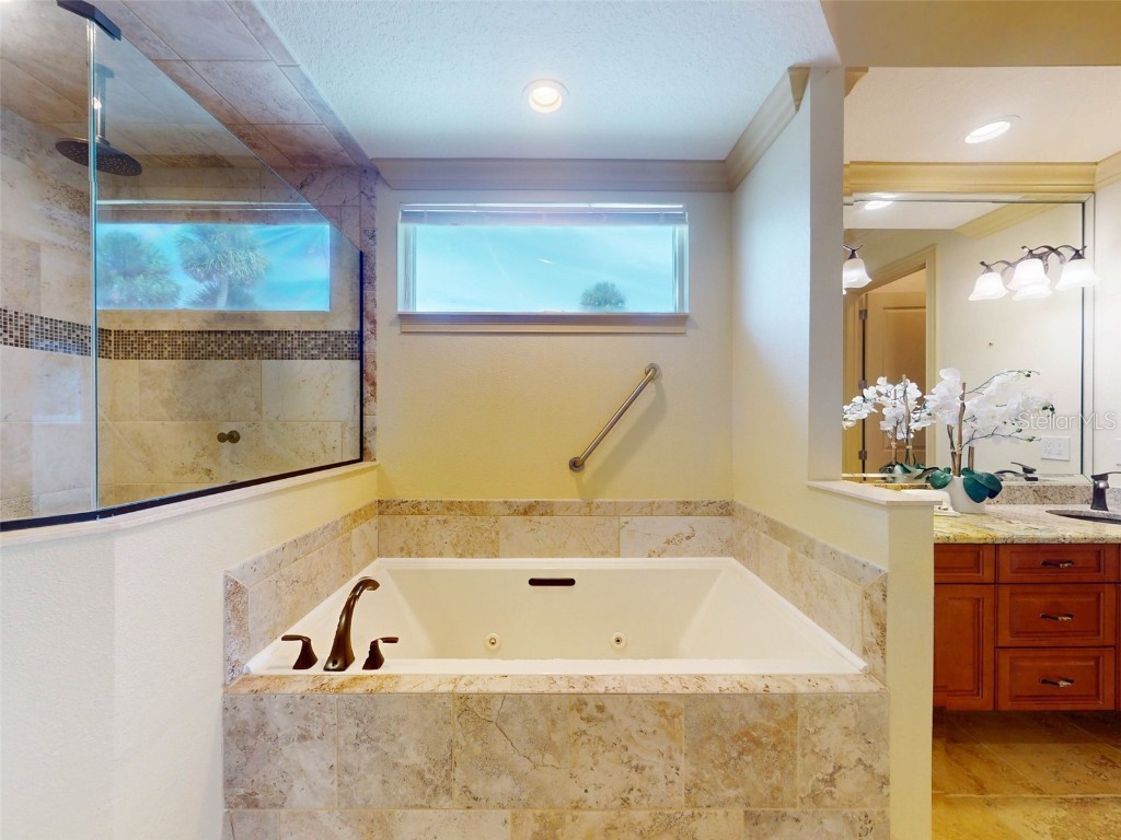 2227 S Palmetto Avenue South Daytona FL 32119 - HALIFAX RIVER V4944999 image48