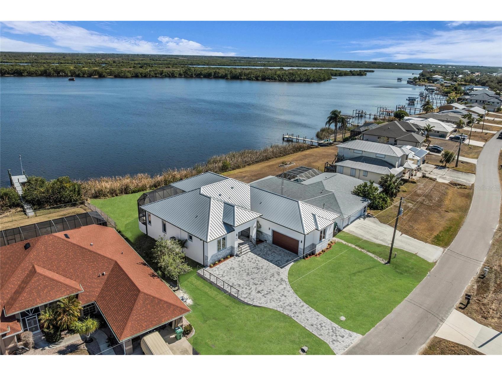 2228 Harbour Drive Punta Gorda FL 33983 - PEACE RIVER A4681748 image3