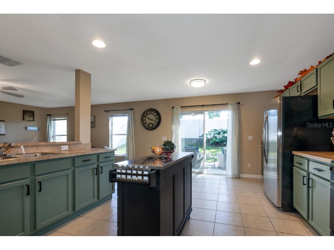 2228 Martins Run Tavares FL 32778 G5103266 image13