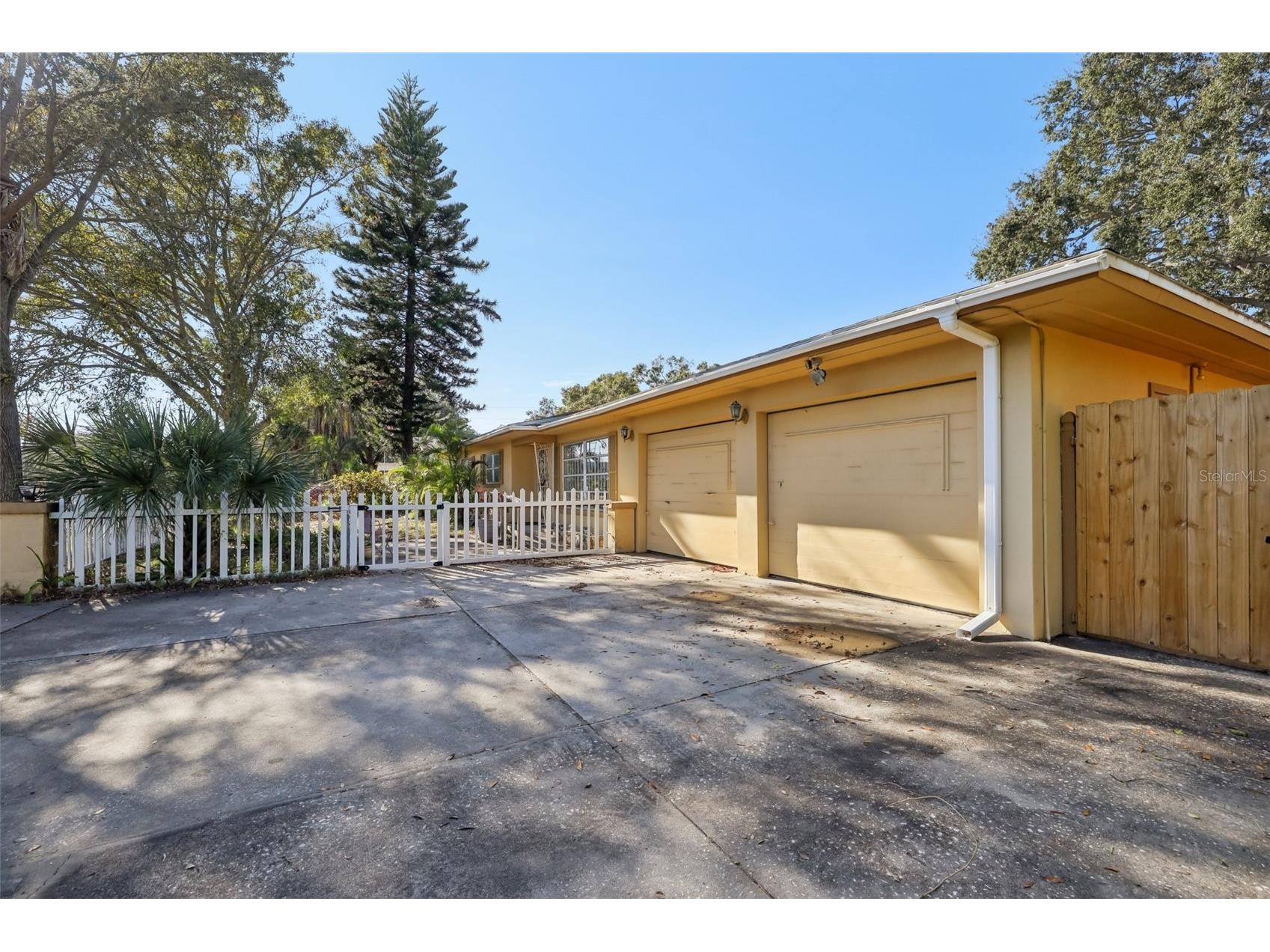 2228 NE Coachman Road Clearwater FL 33765 TB8460021 image1