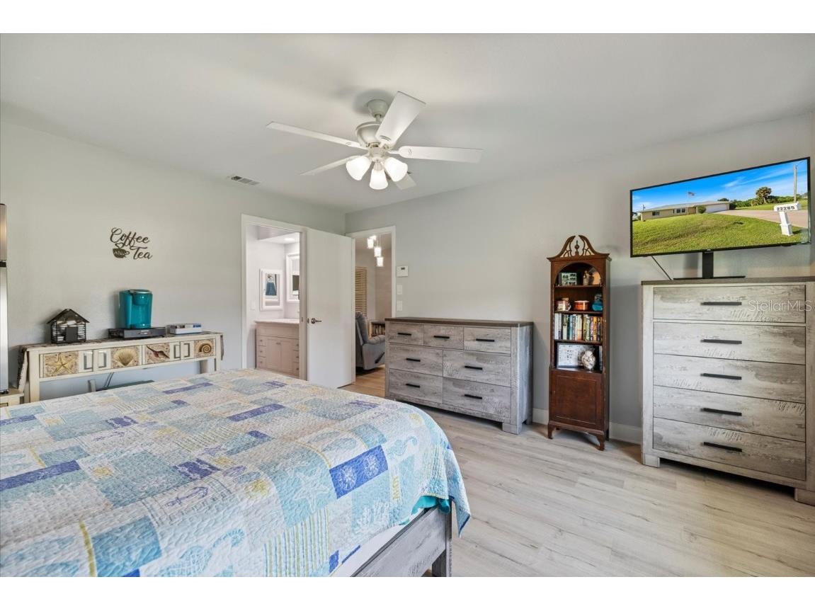 22285 Columbus Avenue Port Charlotte FL 33954 A4663683 image17