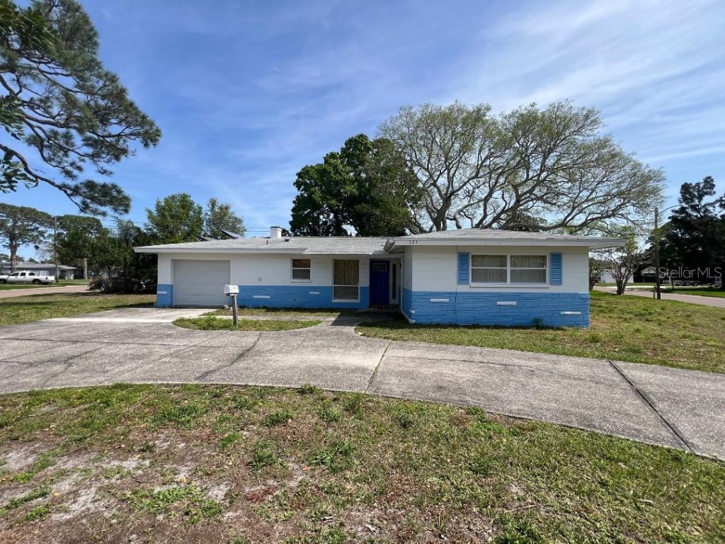 223 87th Avenue NE Saint Petersburg FL 33702 T3510663 image1