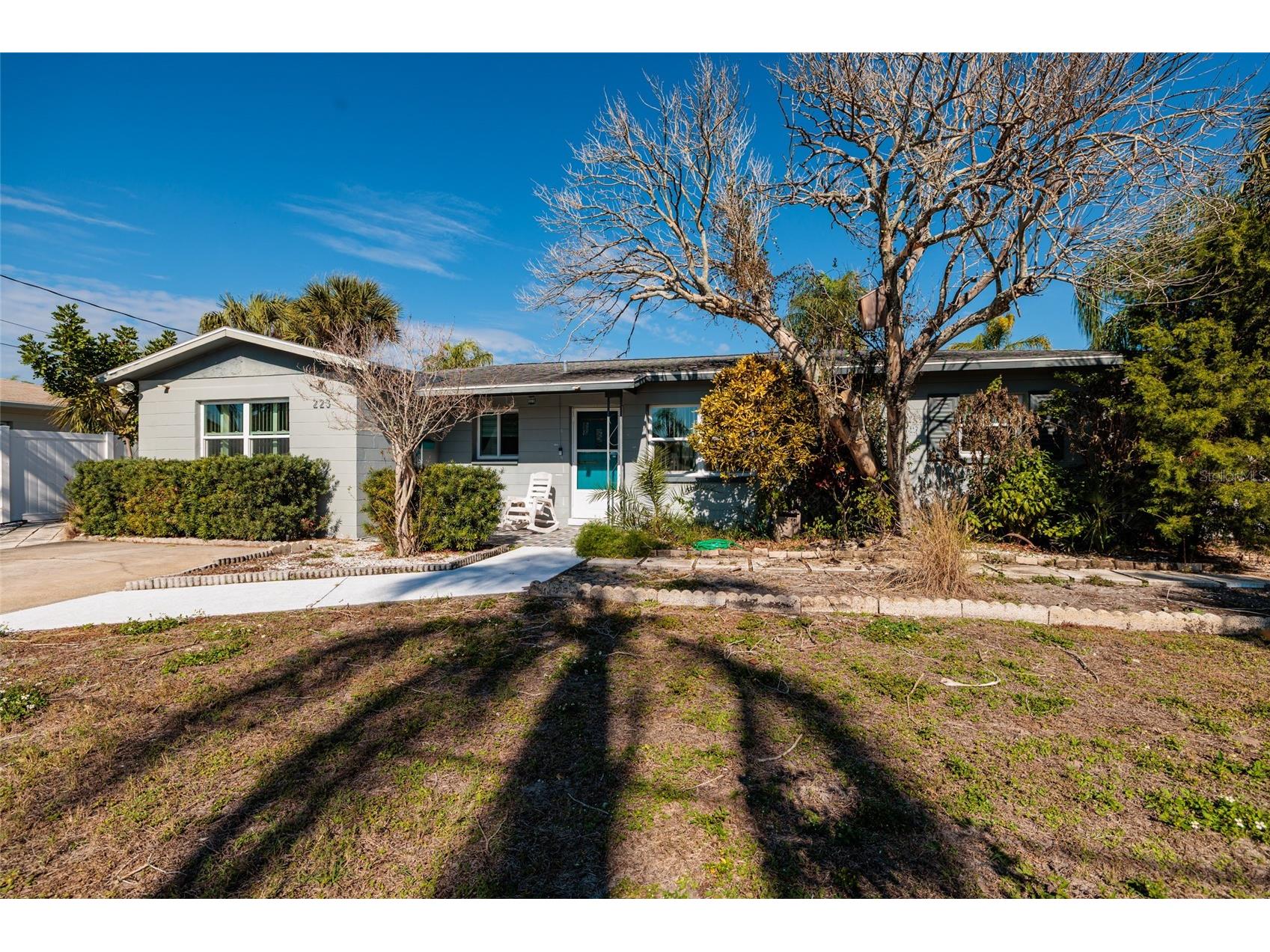 223 94th Avenue NE Saint Petersburg FL 33702 TB8462369 image1