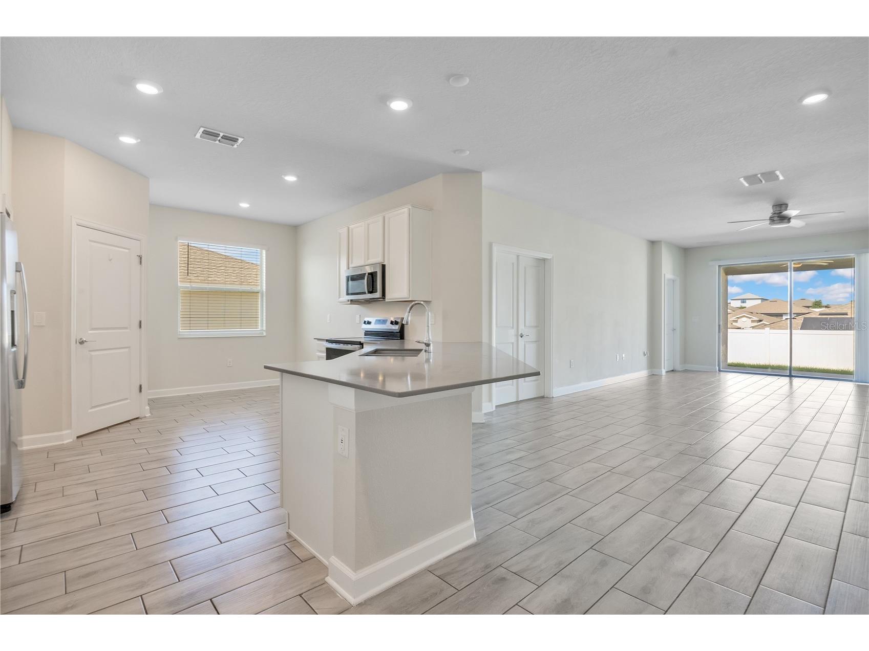 223 Bergamot Loop Davenport FL 33837 O6416720 image4