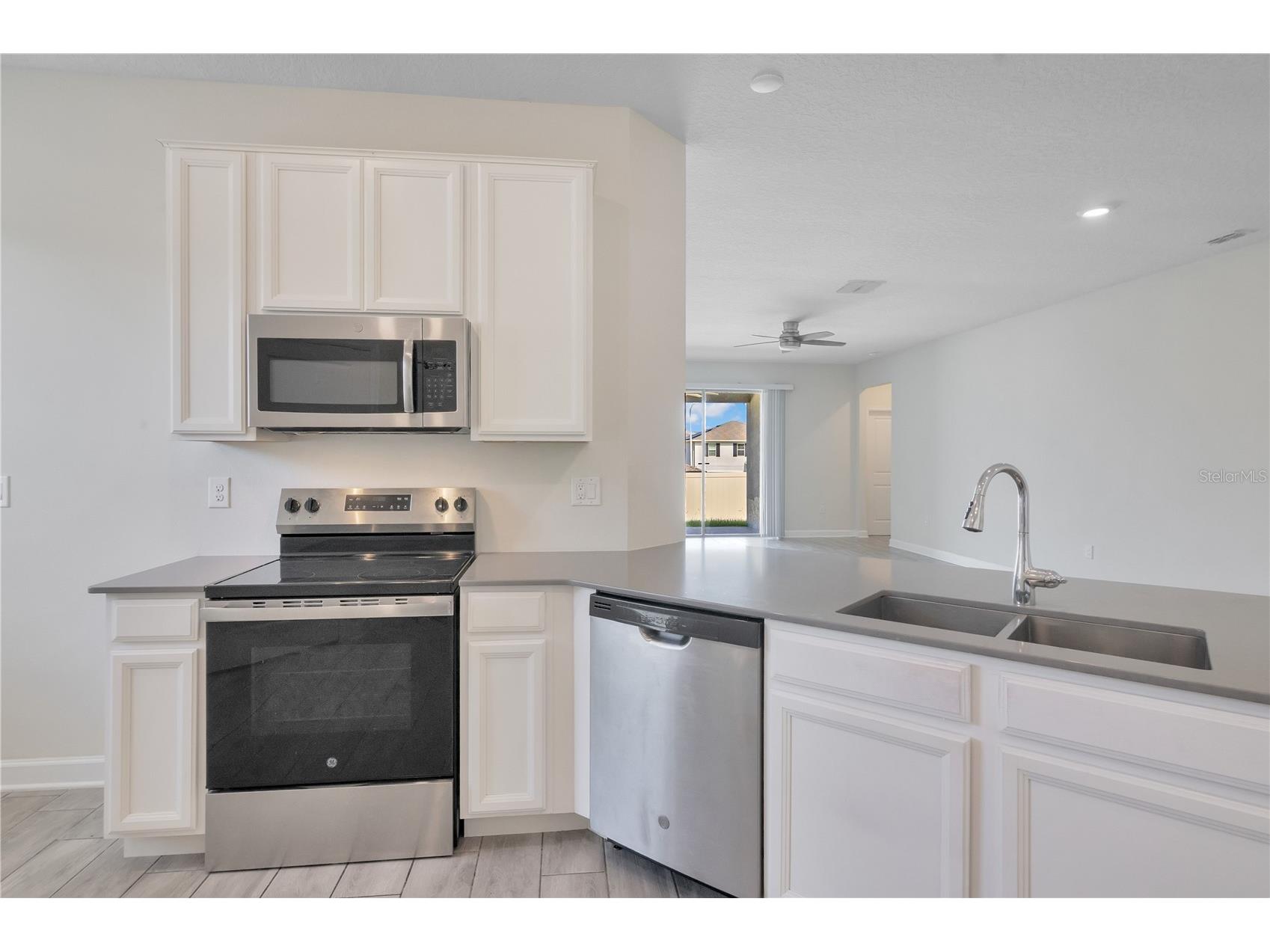 223 Bergamot Loop Davenport FL 33837 O6416720 image7