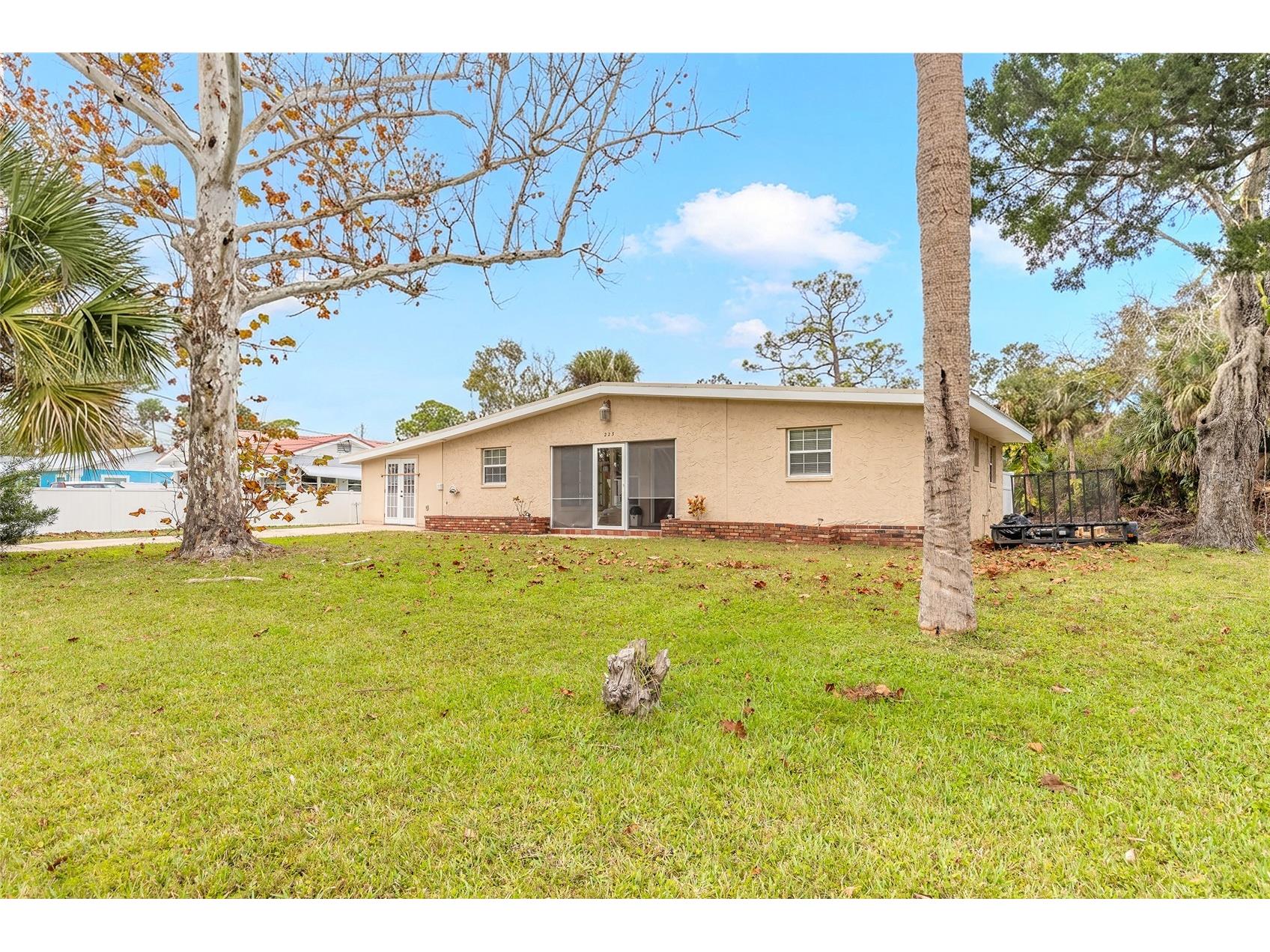 223 Charles Street Port Orange FL 32129 V4946253 image2