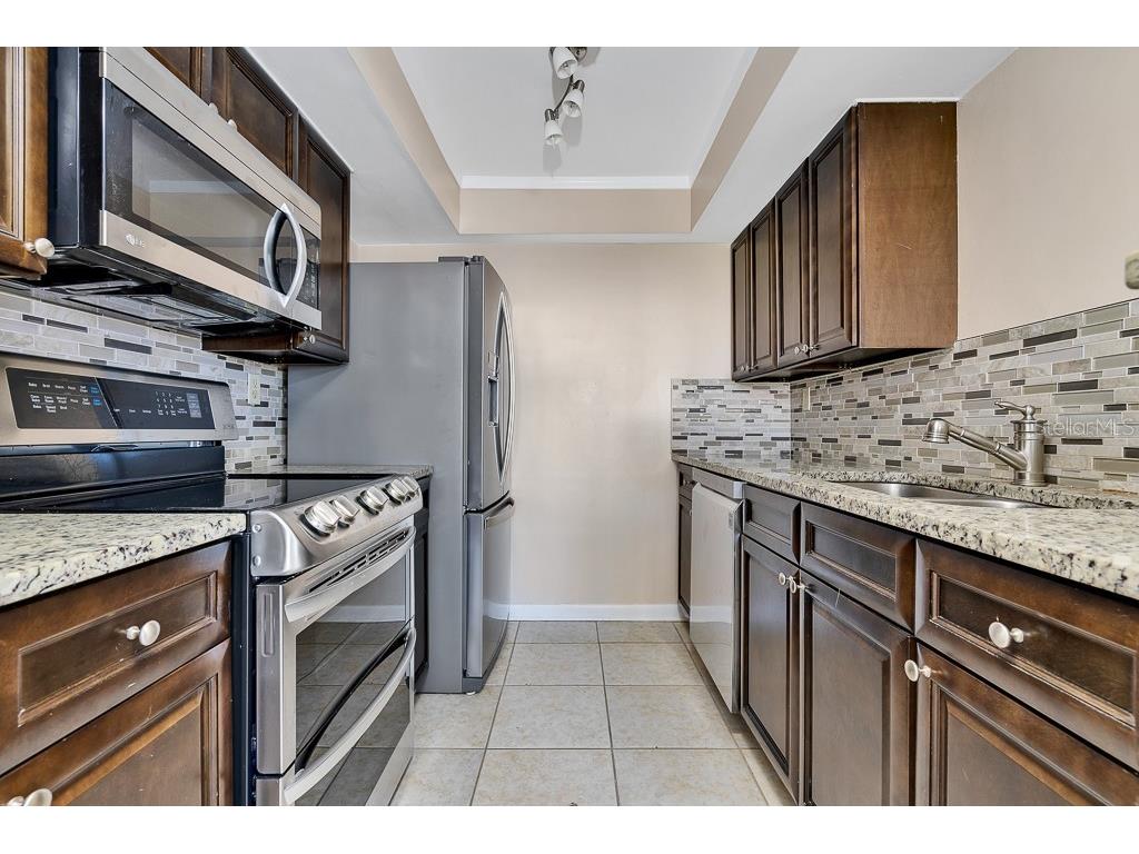 223 Dolphin Point Clearwater Beach FL 33767 TB8529495 image3