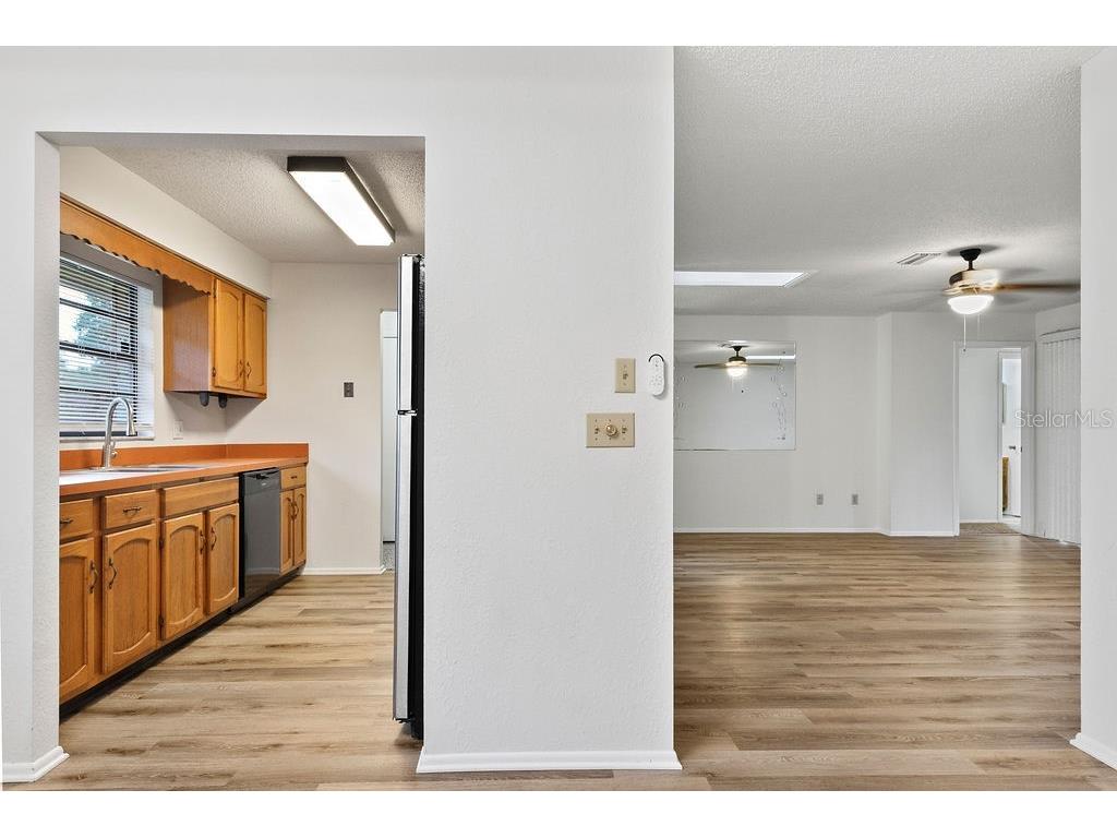 223 E Fern Drive Orange City FL 32763 V4943962 image6