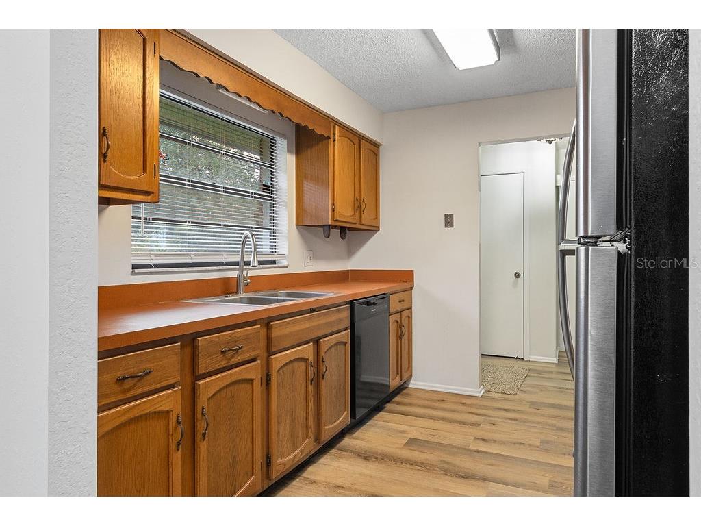 223 E Fern Drive Orange City FL 32763 V4943962 image8