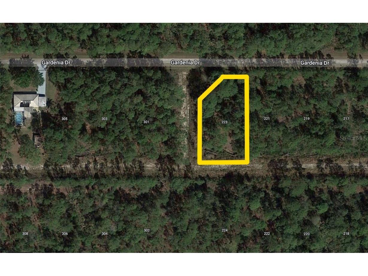 223 Gardenia Drive Indian Lake Estates FL 33855 - LAKE WALK IN WATER T3360872 image1