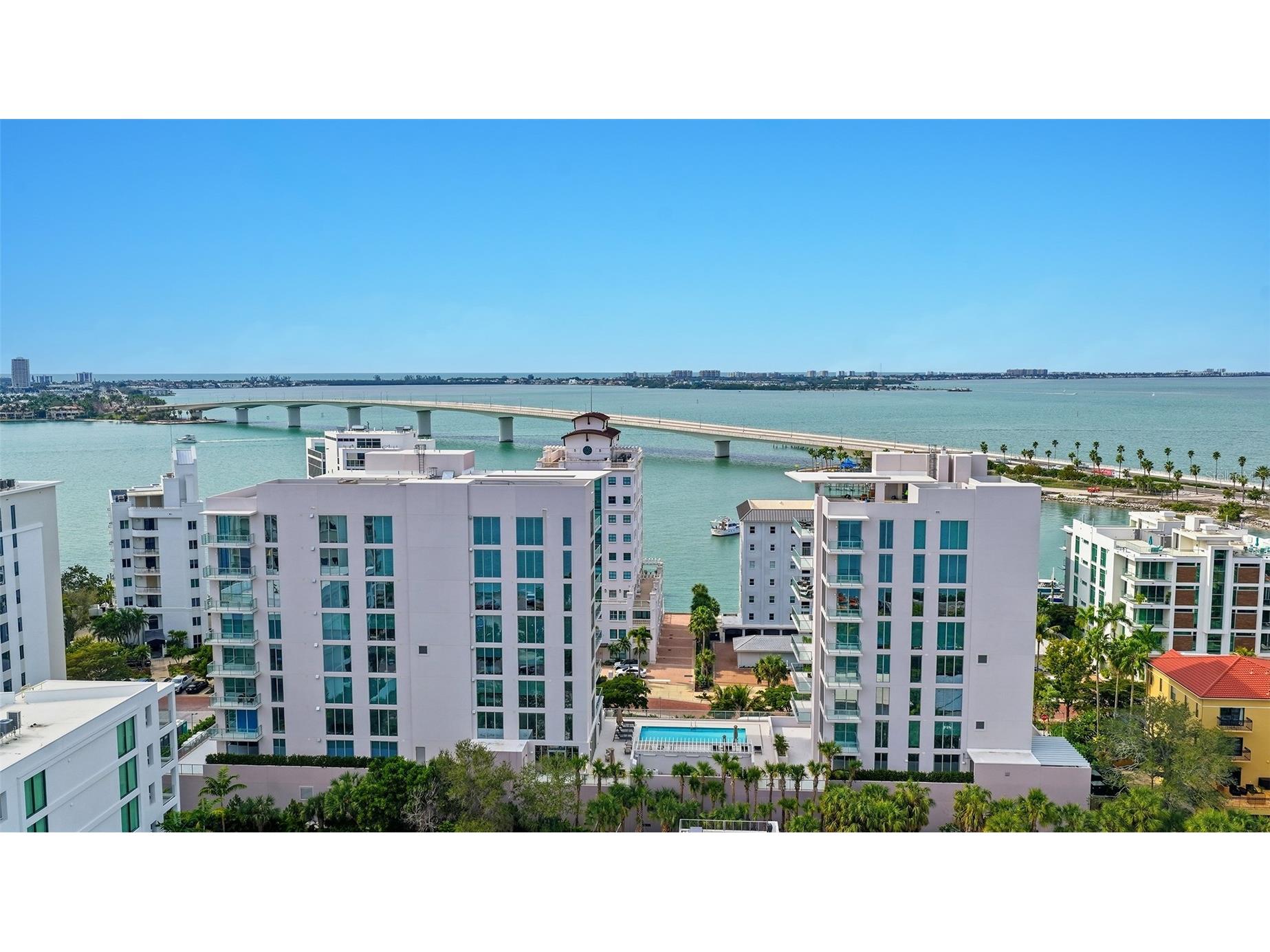223 Golden Gate Point #302 Sarasota FL 34236 - SARASOTA BAY A4682563 image2