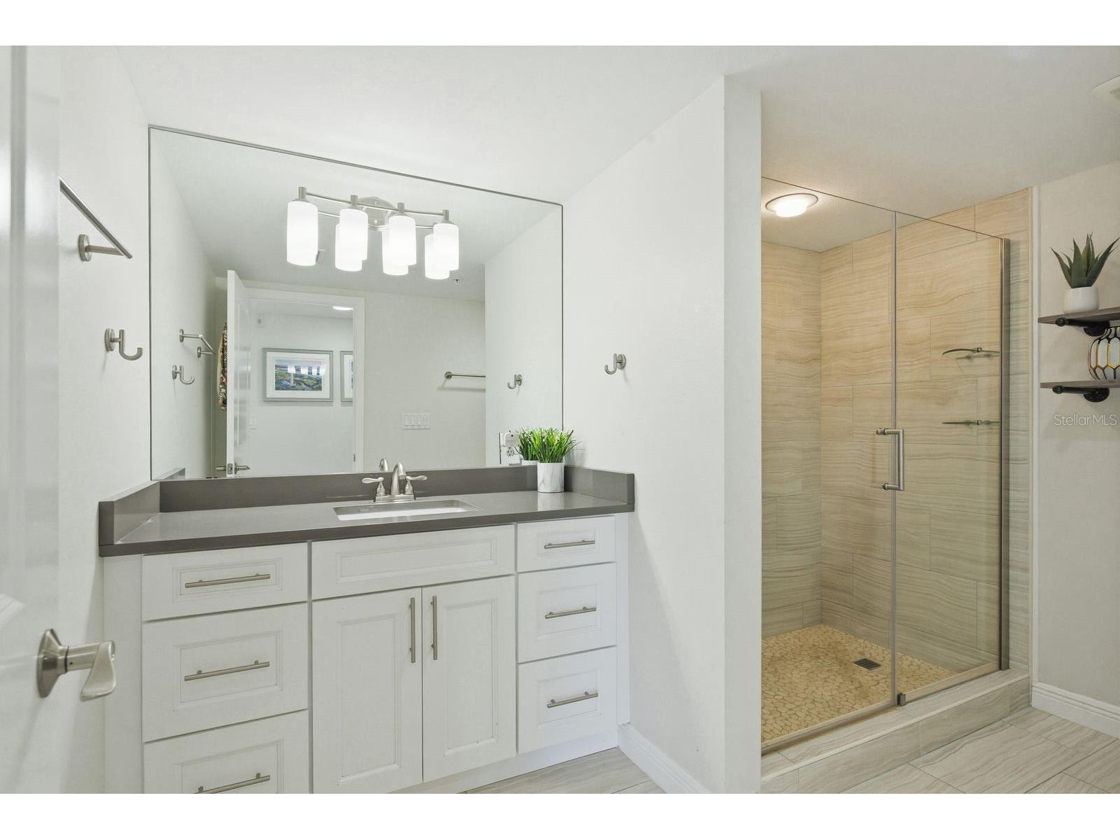 223 Island Way #2D Clearwater Beach FL 33767 TB8504217 image18