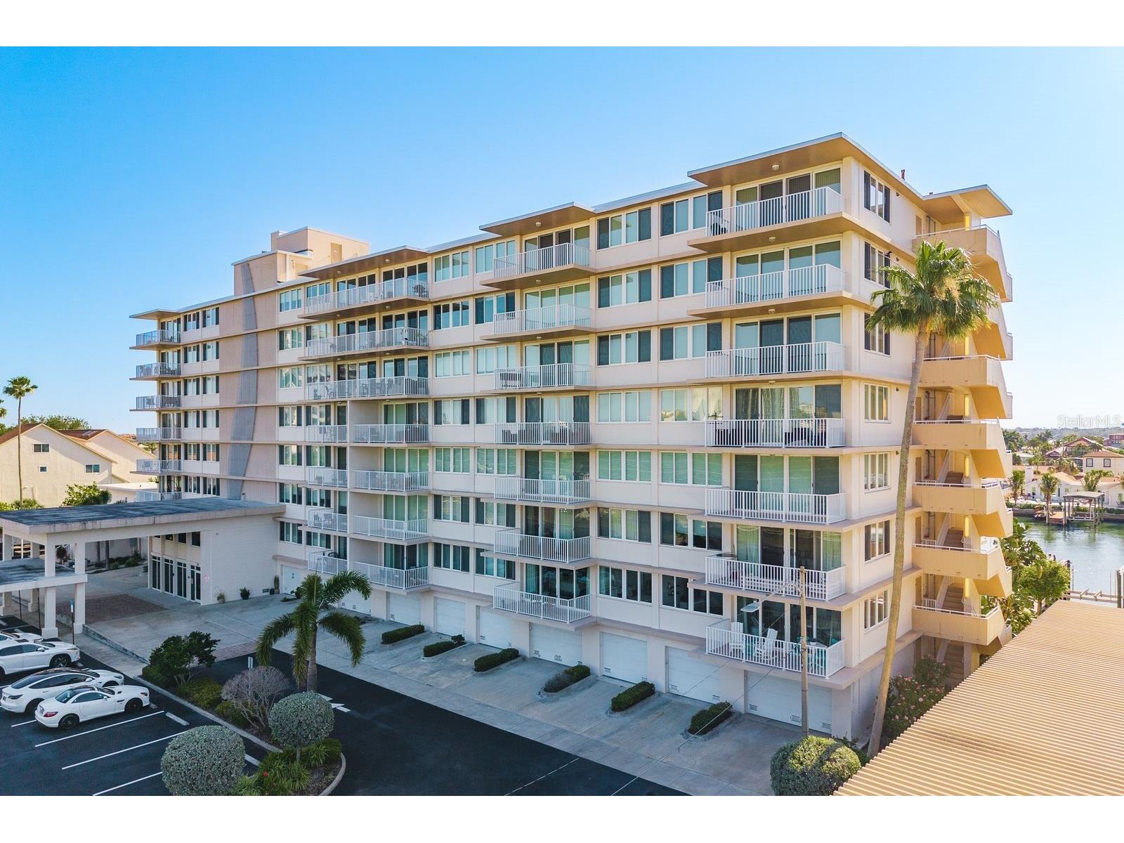 223 Island Way #2D Clearwater Beach FL 33767 TB8504217 image3