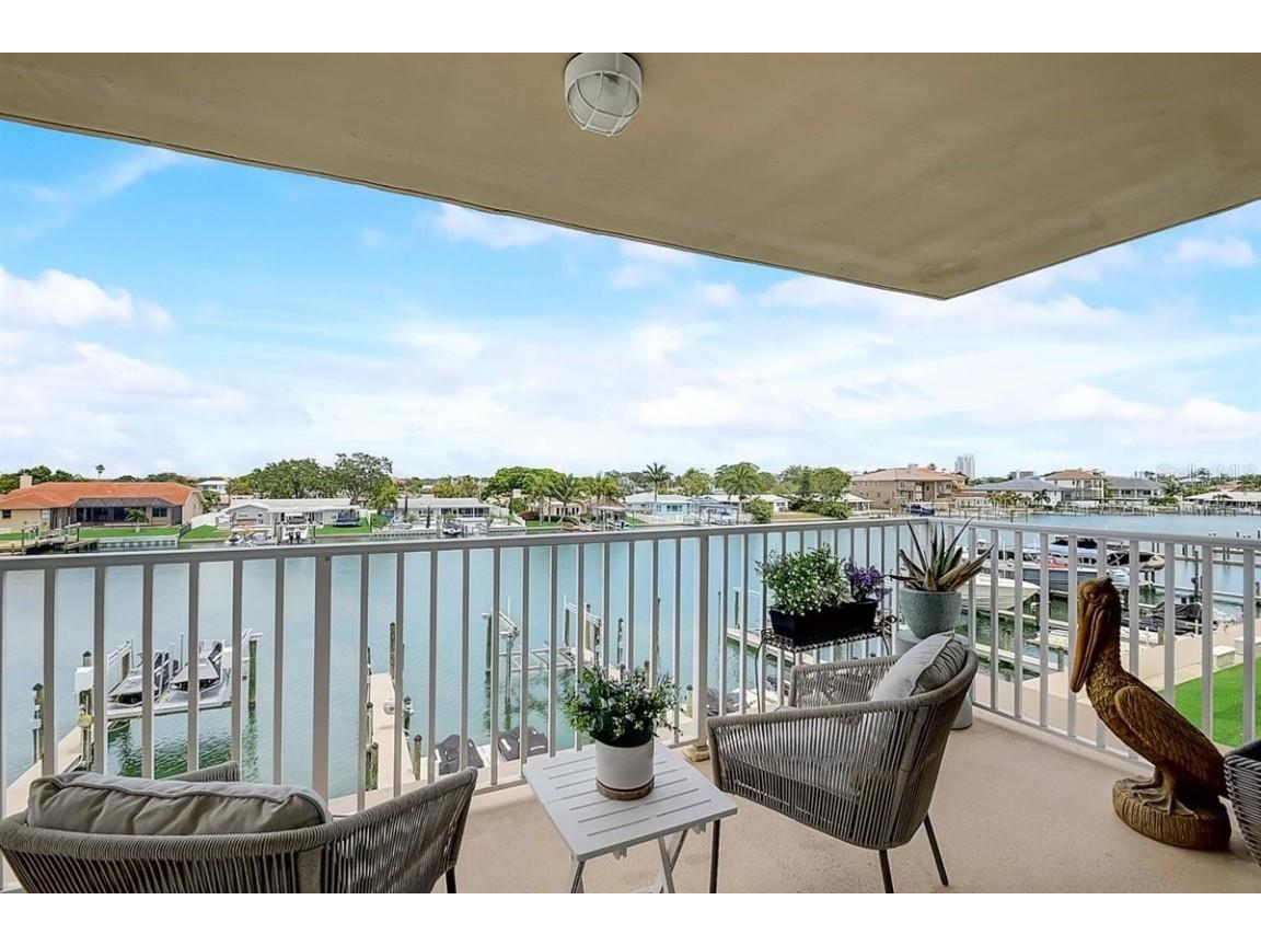 223 Island Way #3G Clearwater Beach FL 33767 U8200380 image1