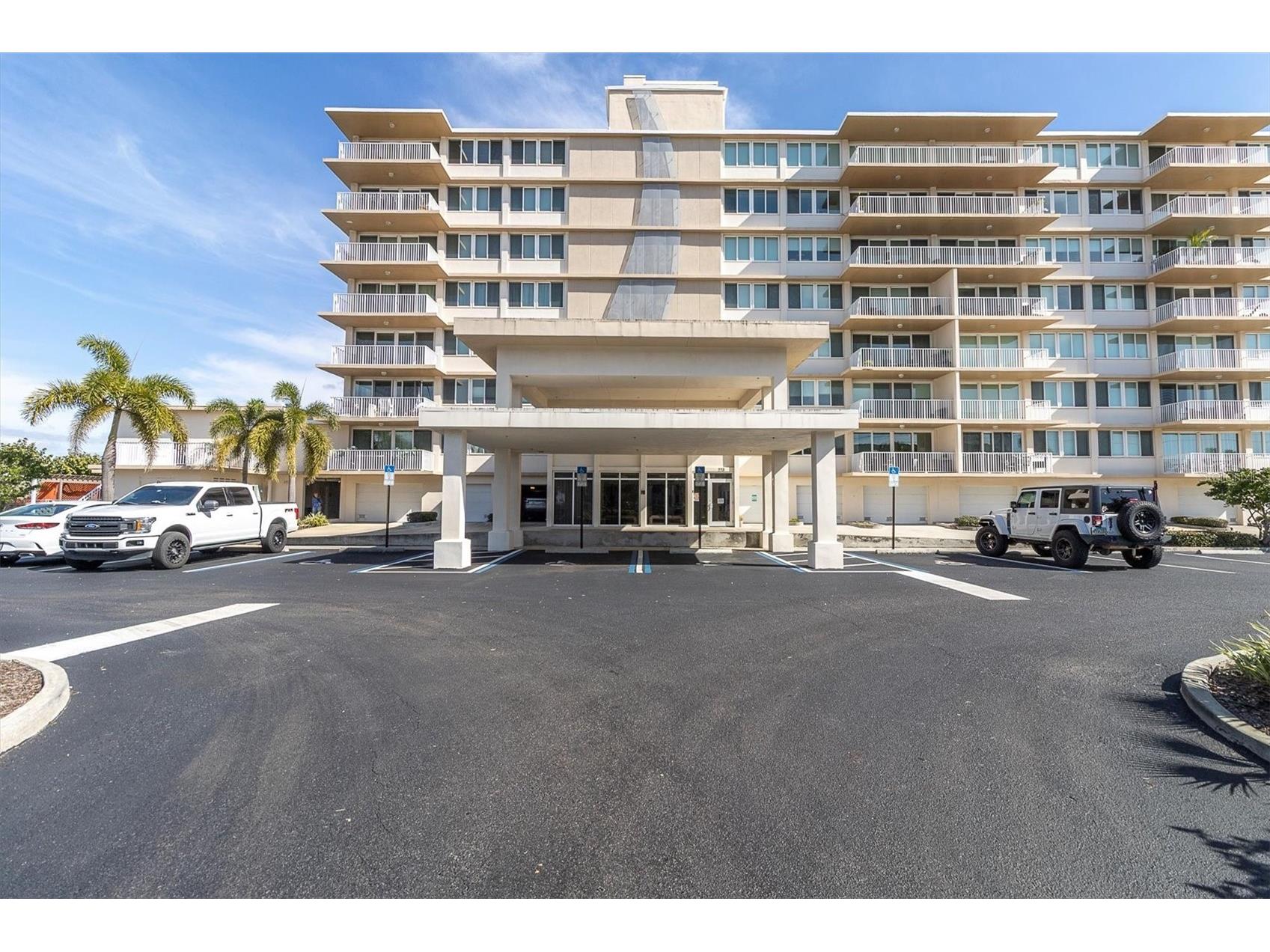 223 Island Way #4A Clearwater FL 33767 TB8467188 image3
