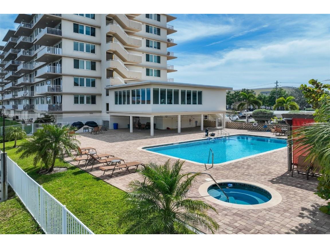 223 Island Way #5D Clearwater Beach FL 33767 TB8377835 image18