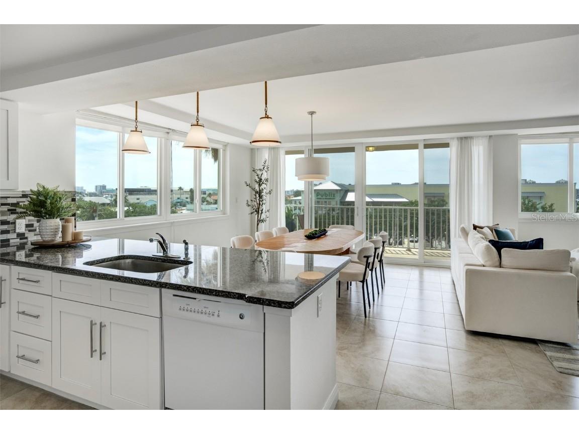 223 Island Way #5D Clearwater Beach FL 33767 TB8377835 image4