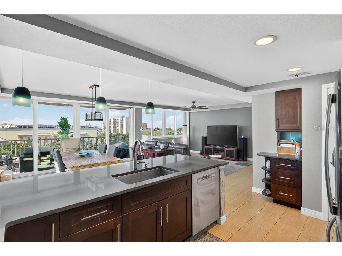 223 Island Way #6D Clearwater Beach FL 33767 TB8450999 image3