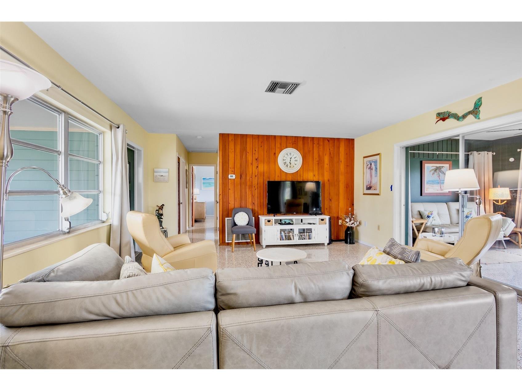 223 Roberts Road Nokomis FL 34275 A4686012 image7