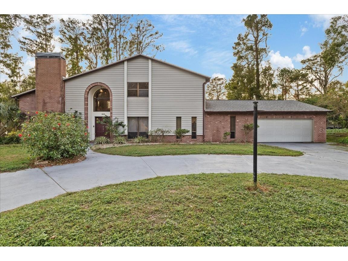 223 S Riverhills Drive Temple Terrace FL 33617 - HILLSBOROUGH RIVER TB8319915 image1