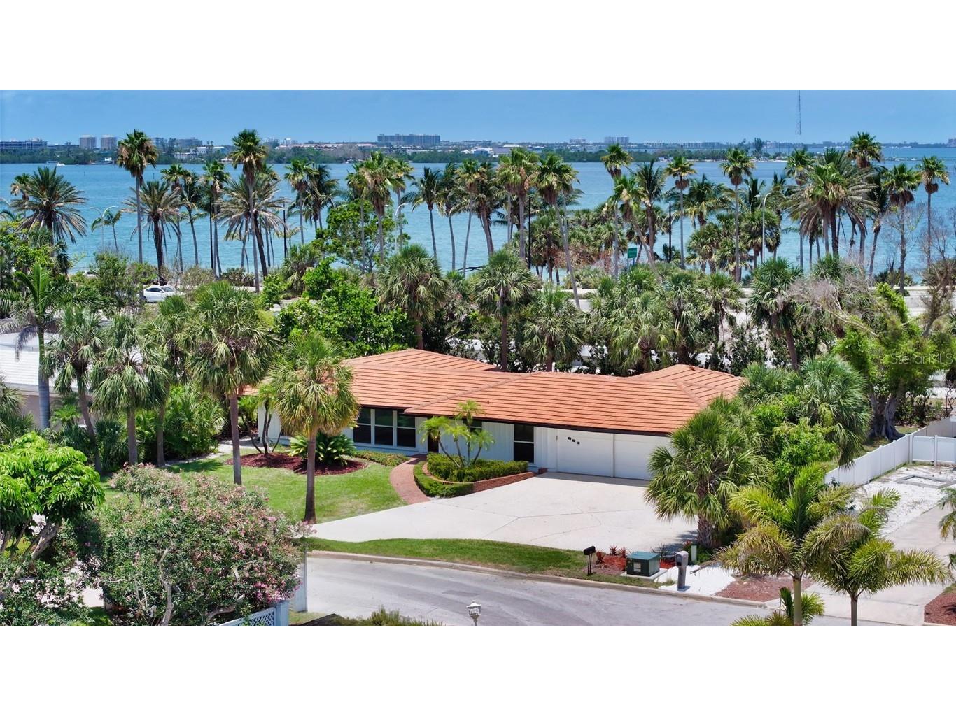 223 Seagull Lane Sarasota FL 34236 A4654386 image4