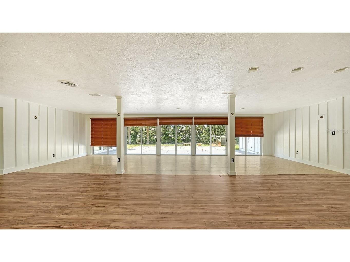 223 Seagull Lane Sarasota FL 34236 A4654386 image8