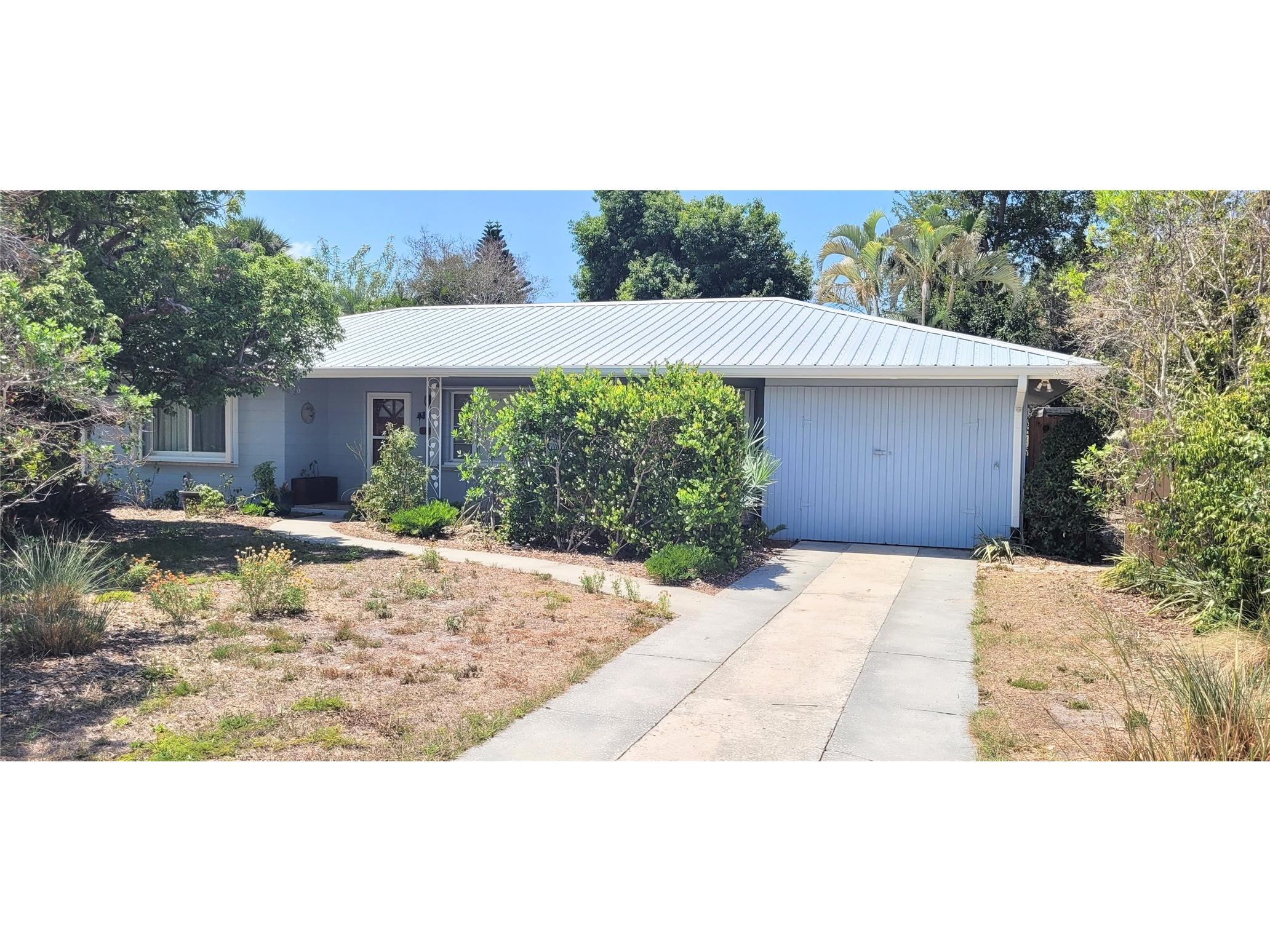 2230 Bougainvillea Street Sarasota FL 34239 A4698461 image1