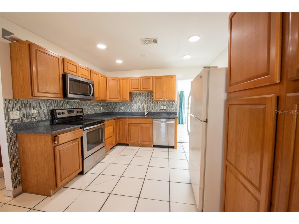 2230 Harbor Boulevard Port Charlotte FL 33952 - ELKHAM WATERWAY C7508117 image4