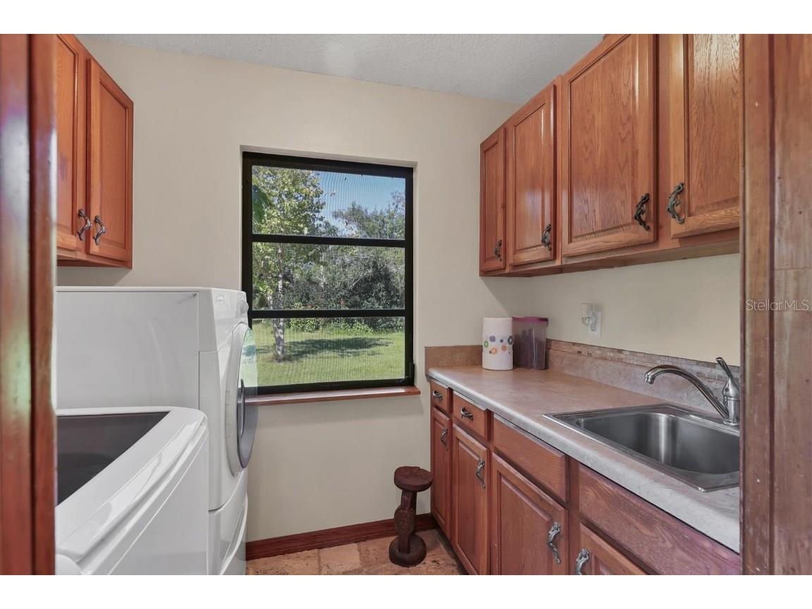 2230 Myakka Road Sarasota FL 34240 A4665978 image31