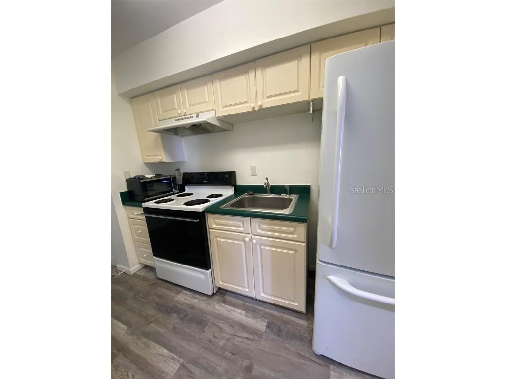 22302 Vick Street #112 Punta Gorda FL 33980 C7518076 image4