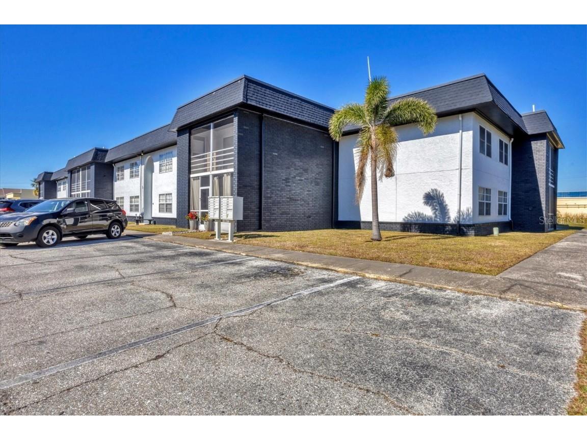 22302 Vick Street #215 Punta Gorda FL 33980 D6139920 image1