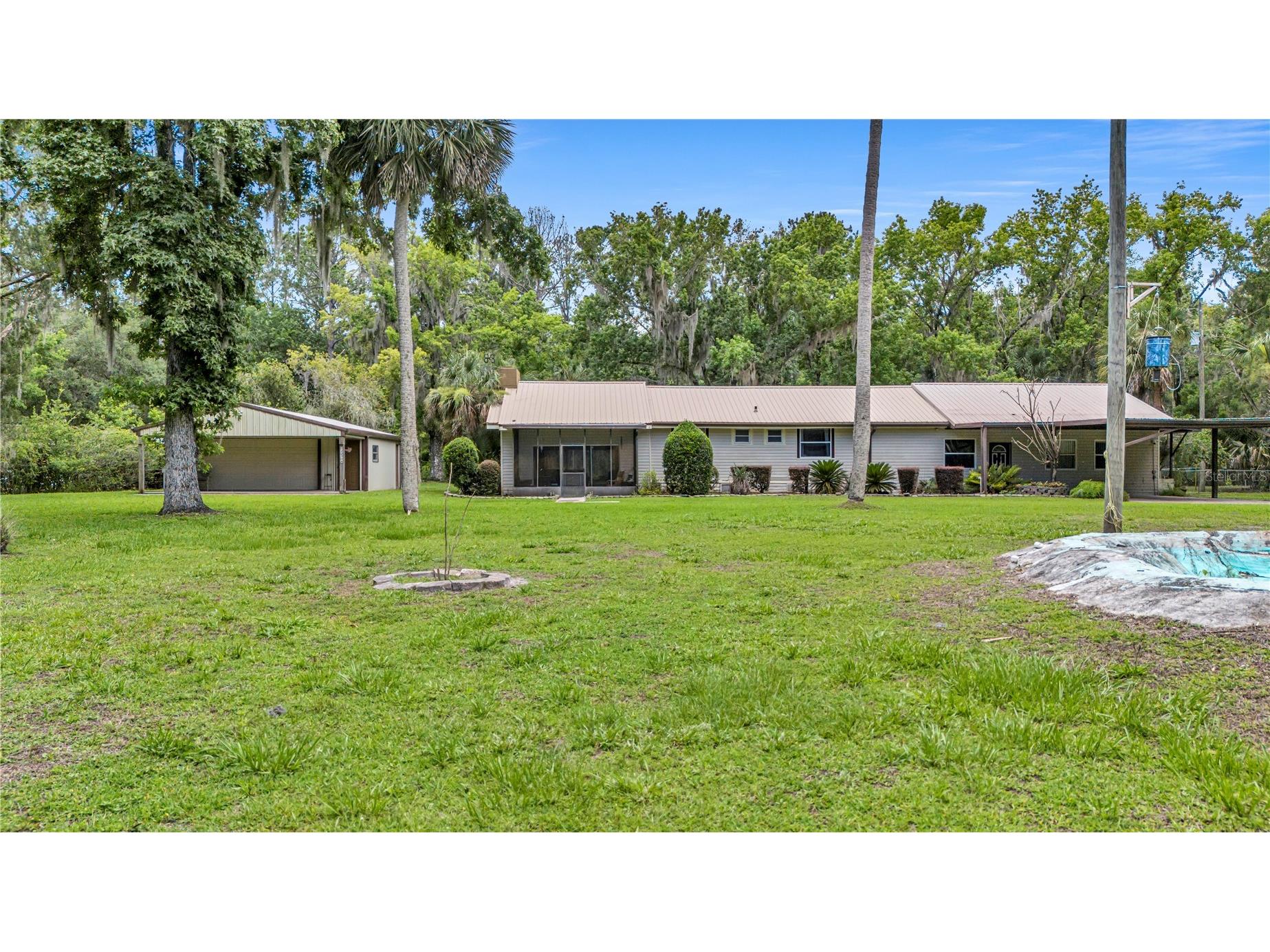 22308 Blue Creek Lodge Road Astor FL 32102 - ST JOHN'S RIVER LAKE GEORGE R4911432 image2
