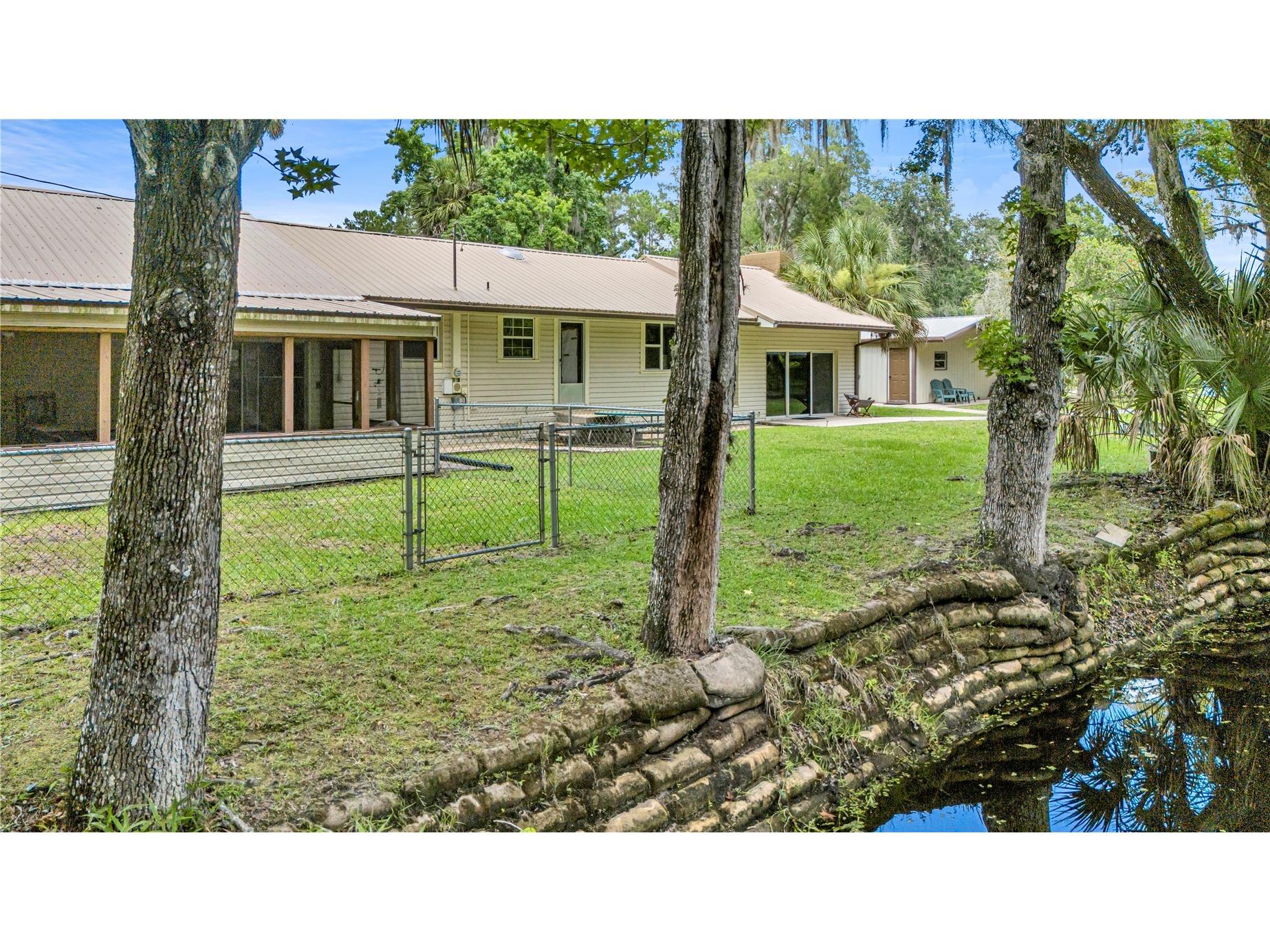 22308 Blue Creek Lodge Road Astor FL 32102 - ST JOHN'S RIVER LAKE GEORGE R4911432 image33