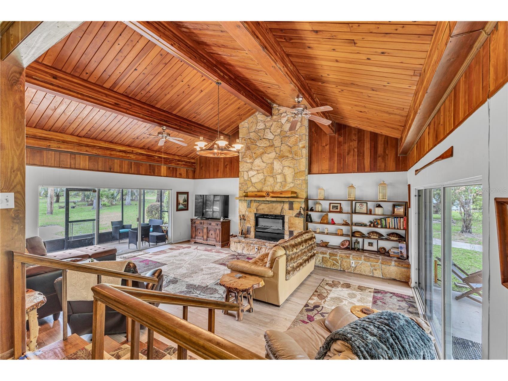 22308 Blue Creek Lodge Road Astor FL 32102 - ST JOHN'S RIVER LAKE GEORGE R4911432 image8