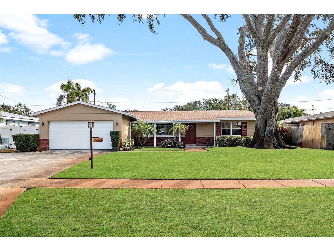 2231 60th Way N Saint Petersburg FL 33710 TB8344757 image1