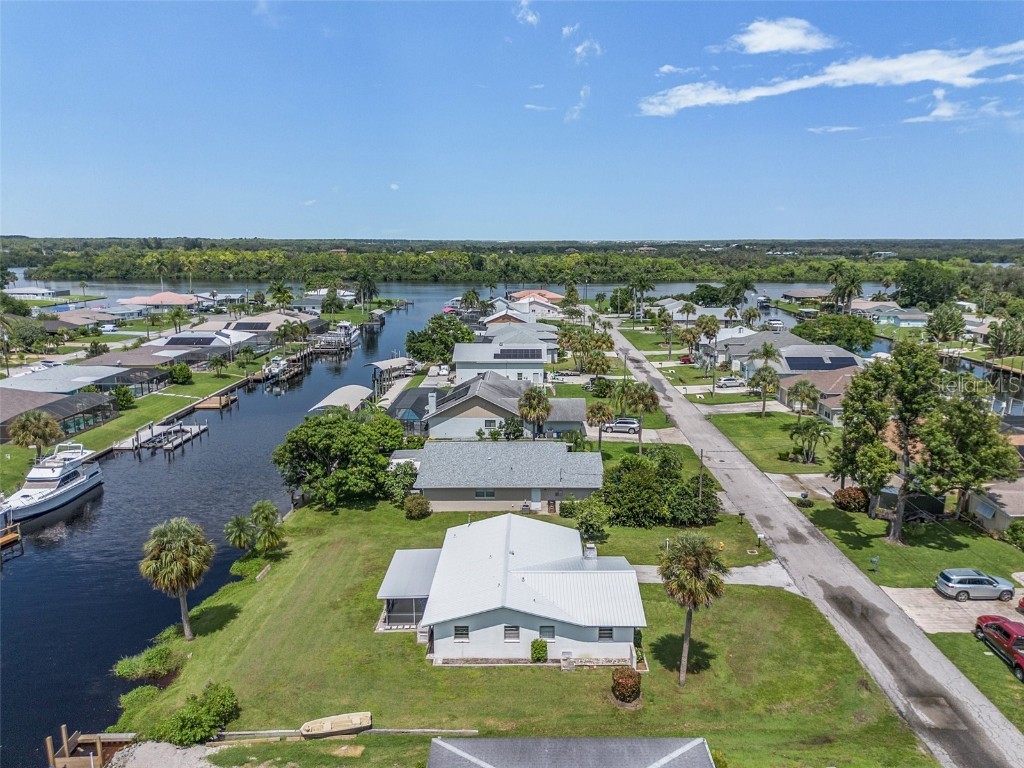 2231 Isle Of Pines Avenue Fort Myers FL 33905 - CALOOSAHATCHEE RIVER C7499317 image1