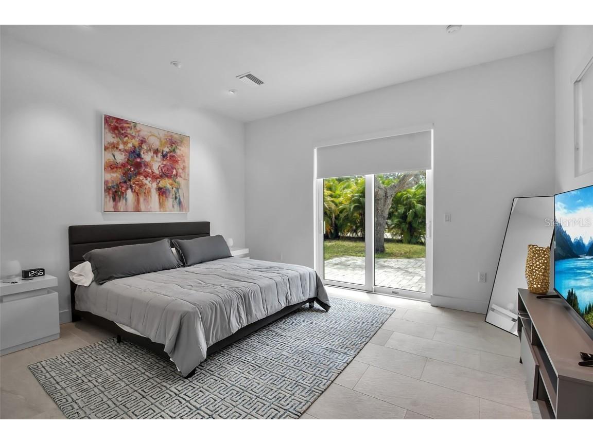 2231 Wood Street Sarasota FL 34237 A4663908 image14