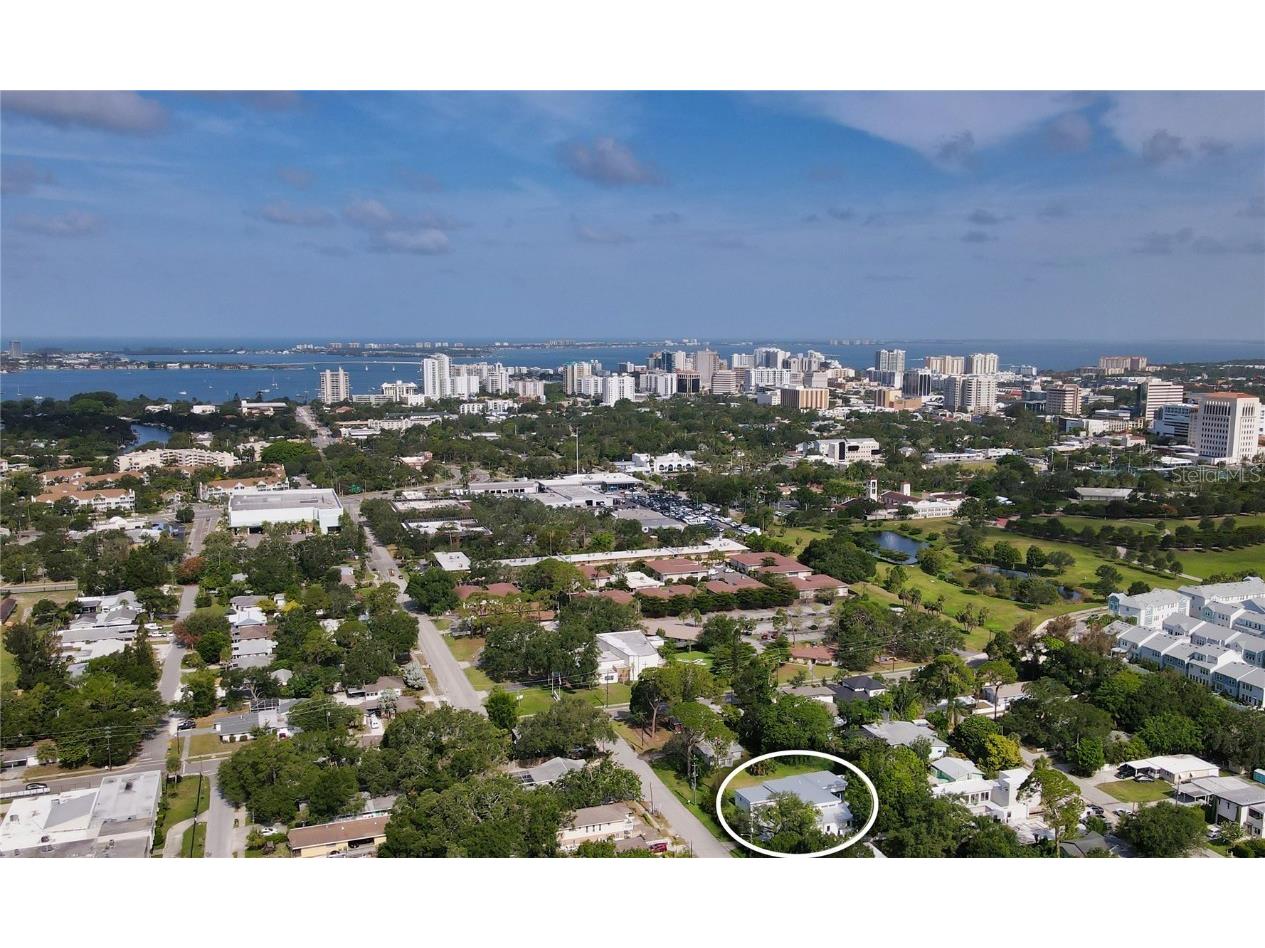2231 Wood Street Sarasota FL 34237 A4663908 image2