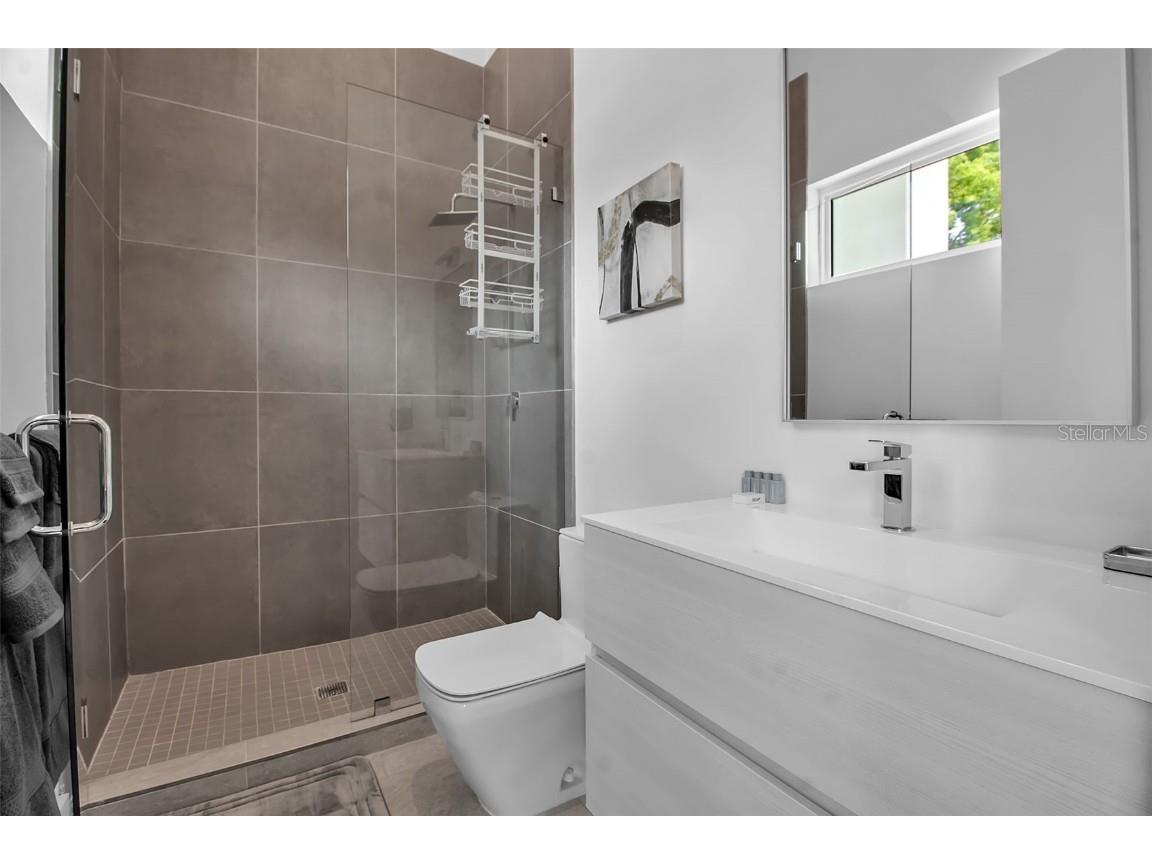 2231 Wood Street Sarasota FL 34237 A4663908 image20