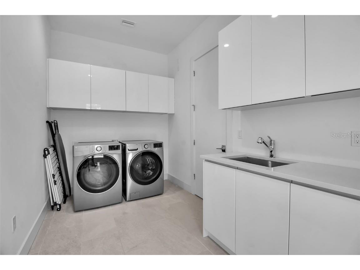 2231 Wood Street Sarasota FL 34237 A4663908 image22