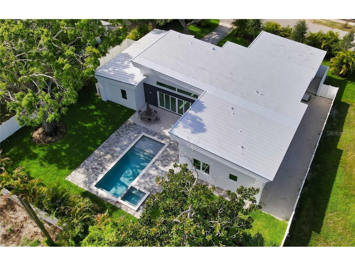 2231 Wood Street Sarasota FL 34237 A4663908 image25