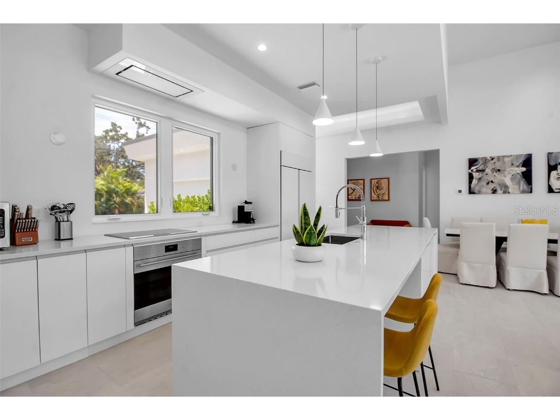 2231 Wood Street Sarasota FL 34237 A4663908 image8